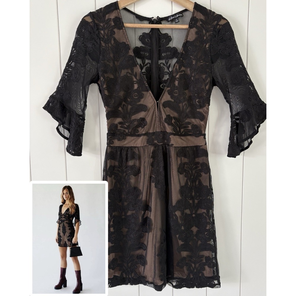 For Love & Lemons Temecula Mini Dress Black Sheer Floral Lace V-neck Bell Sz S